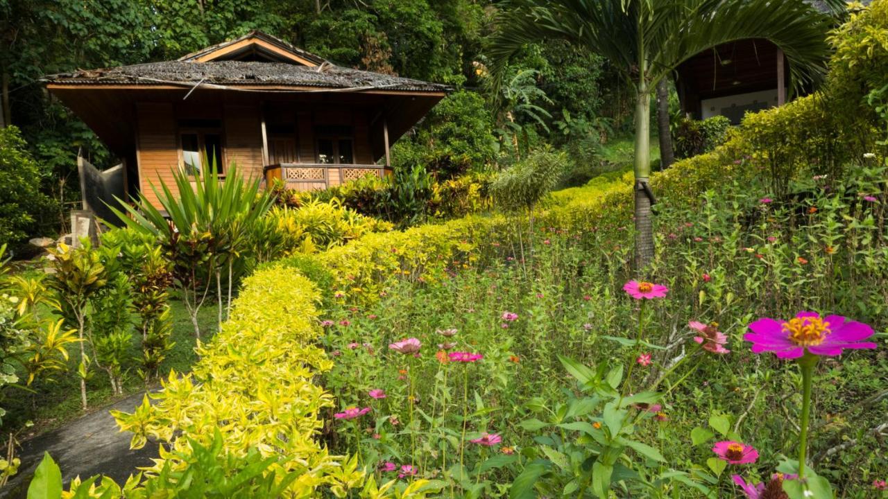 K2 Lembeh Dive Resort Bitung 外观 照片